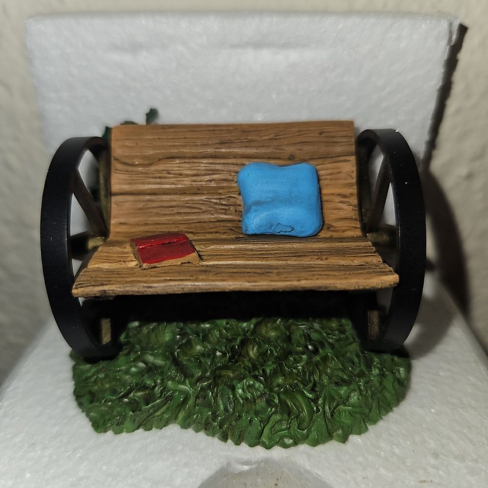 Department 56 "My Garden Bench" Village Accessory